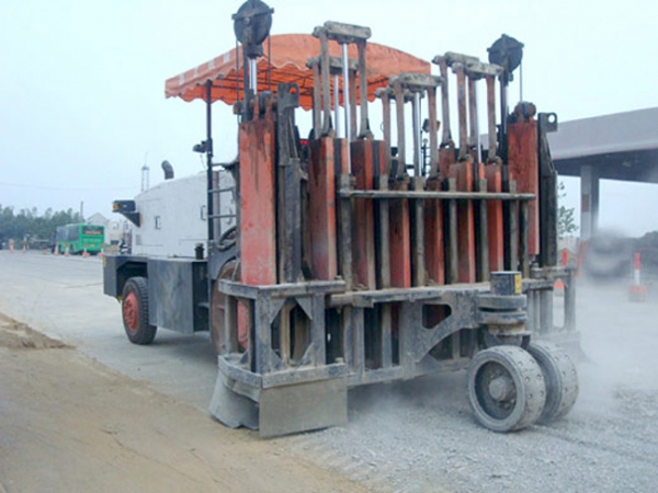 多锤头破碎机TR400