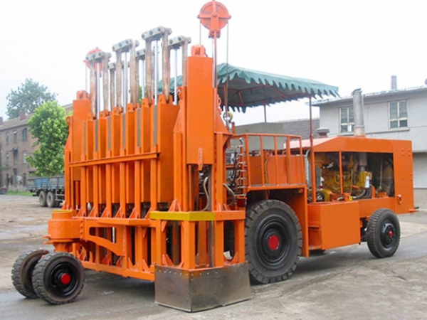 多锤头破碎机TR400