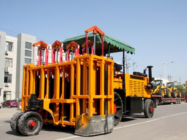 多锤头破碎机TR400